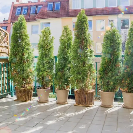 Malaga By Renters Apartman *
